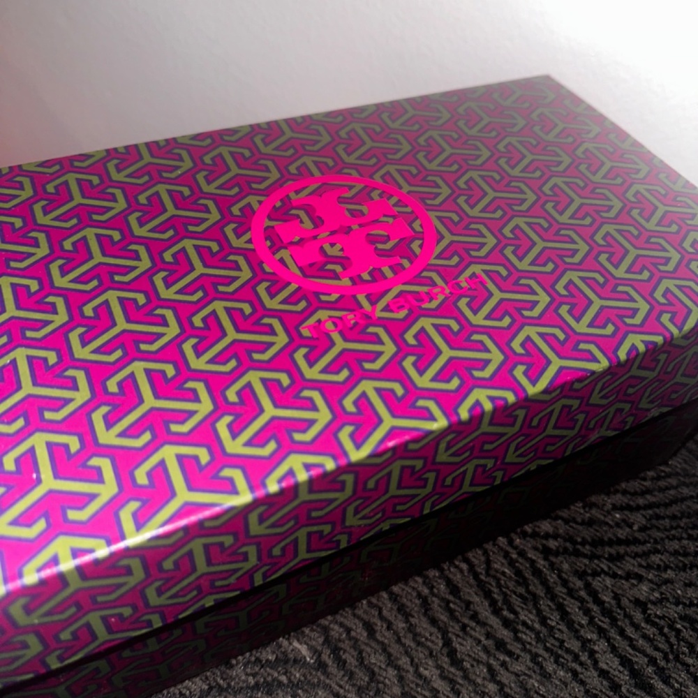 Tory Burch - Picture 3 of 3